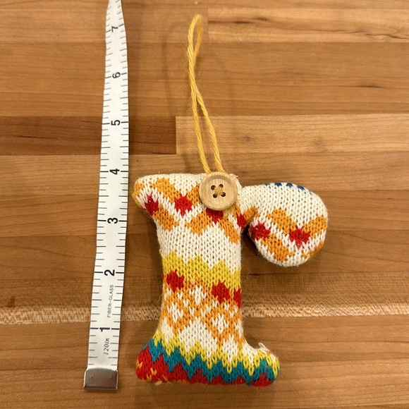 Anthropologie Christmas sweater monogram ornament R button - Picture 3 of 4